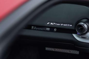 Ferrari F12 Berlinetta — photo 27