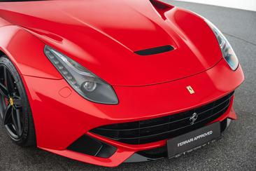 Ferrari F12 Berlinetta — photo 46