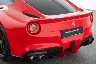 Ferrari F12 Berlinetta — photo 47