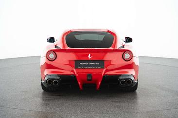 Ferrari F12 Berlinetta — photo 49