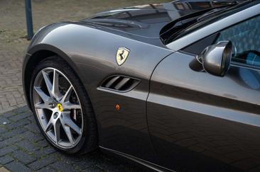 Ferrari California — photo 38