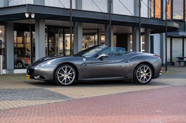 Ferrari California — photo 40