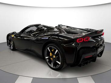 Ferrari SF90 Spider — photo 5