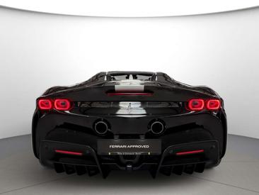 Ferrari SF90 Spider — photo 6