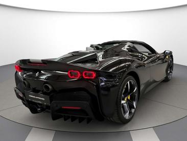 Ferrari SF90 Spider — photo 7