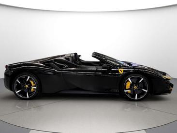 Ferrari SF90 Spider — photo 9