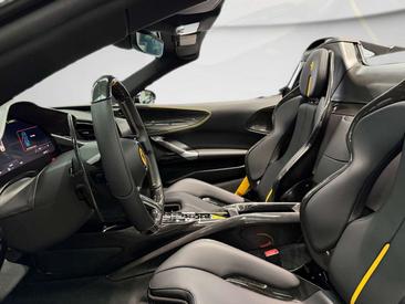 Ferrari SF90 Spider — photo 13
