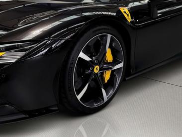 Ferrari SF90 Spider — photo 20