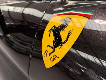 Ferrari SF90 Spider — photo 22