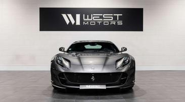 Ferrari 812 Superfast — photo 2