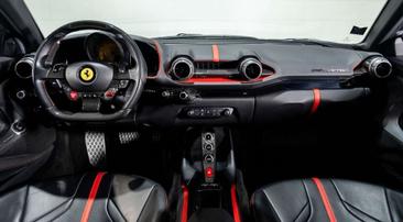 Ferrari 812 Superfast — photo 9