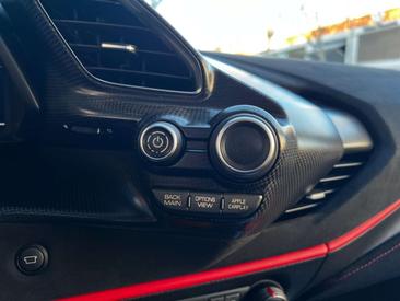 Ferrari 488 Pista — photo 32
