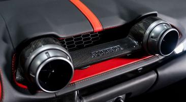 Ferrari 812 Superfast — photo 25