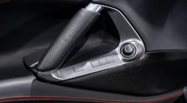 Ferrari 812 Superfast — photo 30