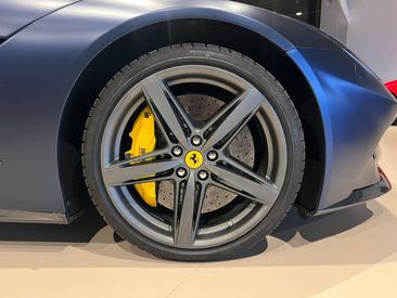 Ferrari F12 Berlinetta — photo 8