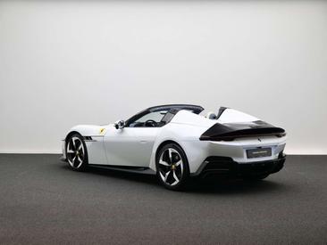 Ferrari 12 Cilindri — photo 6