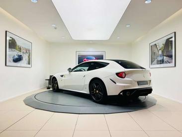 Ferrari FF — photo 6