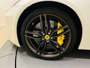 Ferrari FF — photo 16