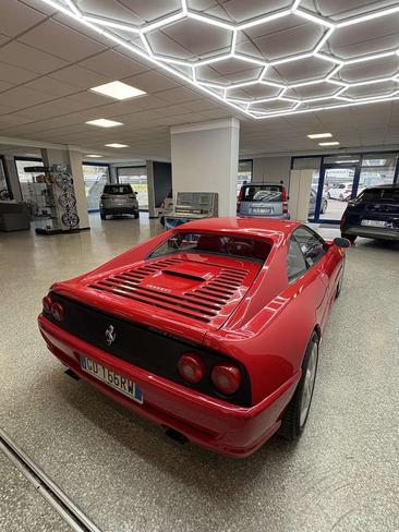 Ferrari F355 — photo 2
