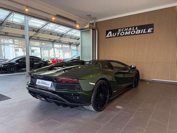 Lamborghini Aventador Roadster — photo 9