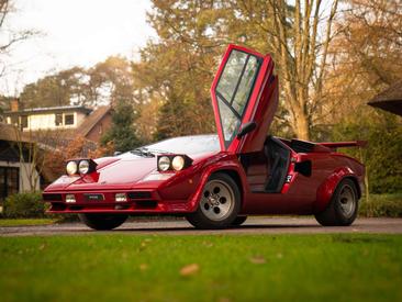 Lamborghini Countach — photo 13