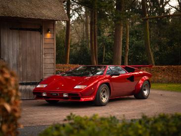 Lamborghini Countach — photo 16