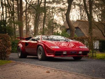 Lamborghini Countach — photo 22