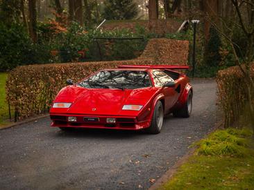 Lamborghini Countach — photo 24
