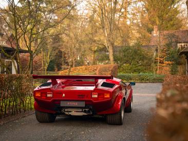 Lamborghini Countach — photo 35