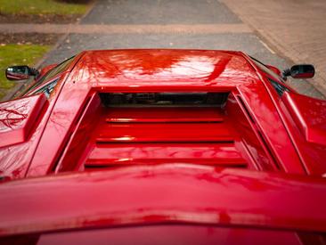Lamborghini Countach — photo 36