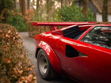 Lamborghini Countach — photo 37