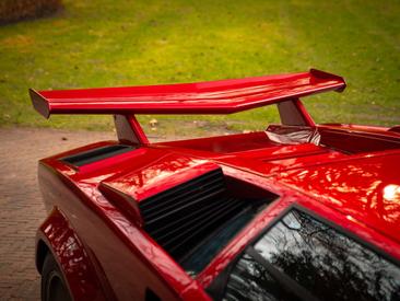 Lamborghini Countach — photo 39