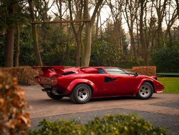 Lamborghini Countach — photo 40