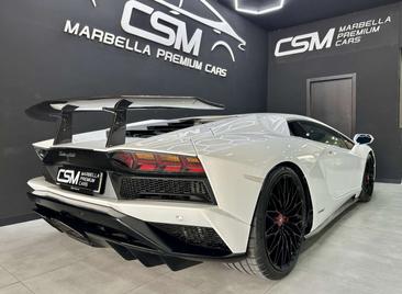 Lamborghini Aventador — photo 3