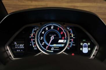 Lamborghini Aventador Roadster — photo 19