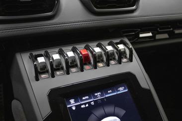 Lamborghini Huracán EVO — photo 18