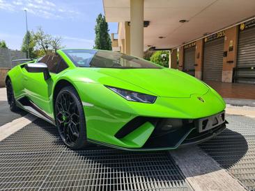 Lamborghini Huracán Performante Spyder — photo 2
