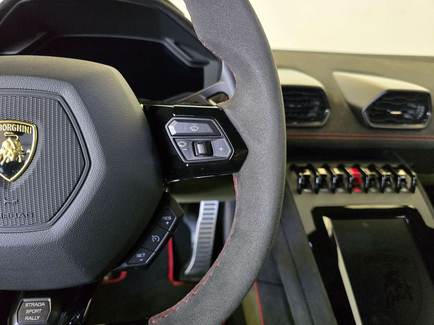 Lamborghini Huracán Sterrato - 2024 - Joinsteer - #21