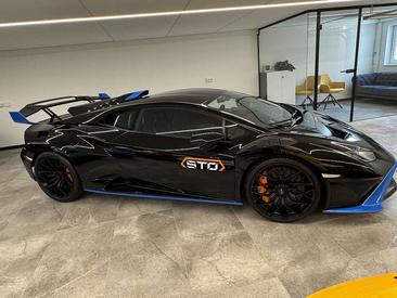 Lamborghini Huracán STO — photo 9