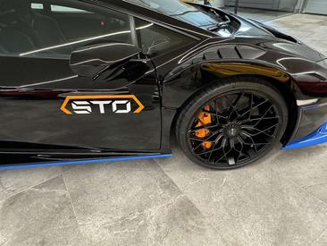 Lamborghini Huracán STO — photo 10