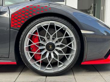 Lamborghini Huracán STO — photo 10