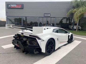 Lamborghini Huracán STO — photo 9