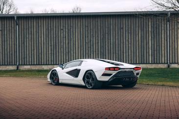 Lamborghini Countach — photo 6