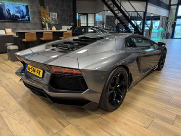 Lamborghini Aventador SV — photo 5