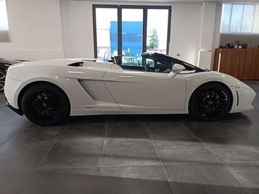 Lamborghini Gallardo LP 560-4 Spyder — photo 10