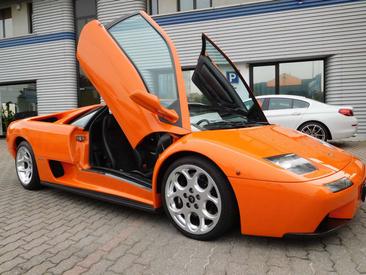 Lamborghini Diablo — photo 14