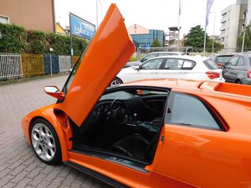 Lamborghini Diablo — photo 15