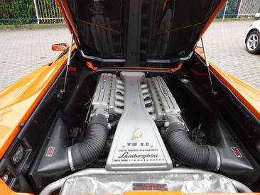 Lamborghini Diablo — photo 16