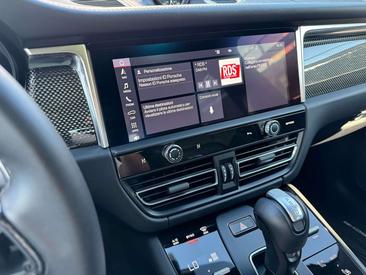 Porsche Macan GTS — photo 18