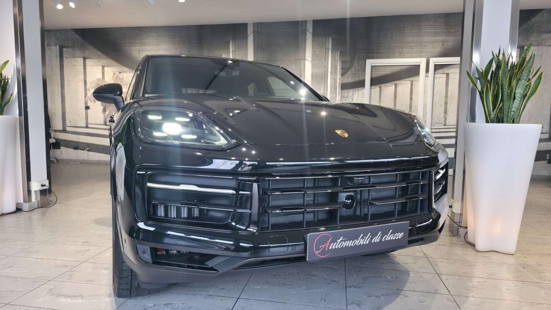 Porsche Cayenne Coupé E-Hybrid - 2025 - Joinsteer - #4